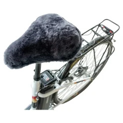 Die moderne Hausfrau Fahrradsattelbezug Lammfell grau