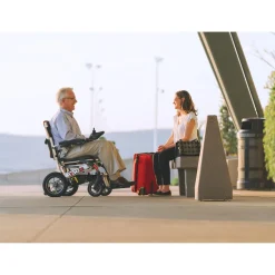 Die moderne Hausfrau Falt-Elektrorollstuhl M40+ mit Hinterradantrieb