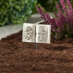 Die moderne Hausfrau Grabstecker „Gebetbuch“