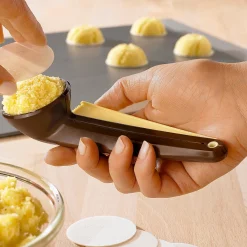 Die moderne Hausfrau Makronator klein