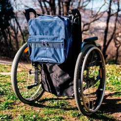 Die moderne Hausfrau Rollstuhltasche