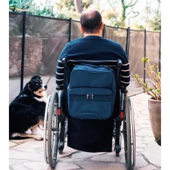 Die moderne Hausfrau Rollstuhltasche