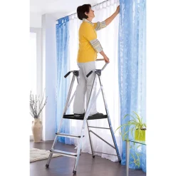 Die moderne Hausfrau Sicherheitsleiter 