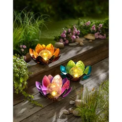 Die moderne Hausfrau Solar-Lotusblume gold