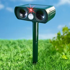 Die moderne Hausfrau Solar-Tiervertreiber