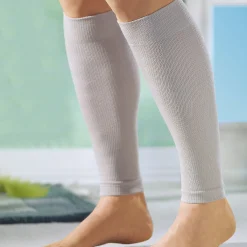 Die moderne Hausfrau Stützstulpen beige