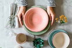 Die moderne Hausfrau Teller-Set, Steingut Lumaca Koralle
